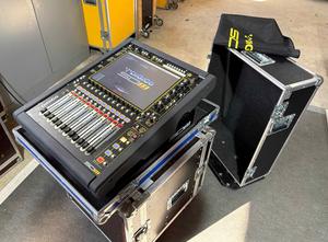 Digico DiGiCo SD11 Core 2 + D-Rack 32/16 with 2x PSU, including flight cases