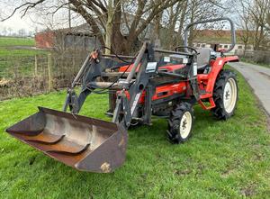 Kubota Grandel GL200 four-wheel drive mini tractor with front-end loader