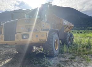 John deere Dumper Truck 2011