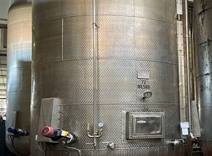 Sirio Aliberti 8x 500hl Fermentation and storage cellar (2005)